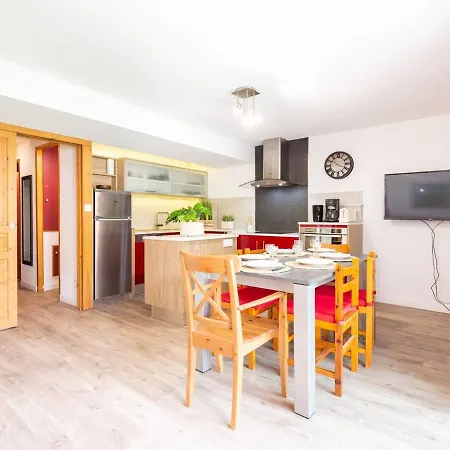 T3 Centre De Lary Soulan Pour 11 Personnes - Fr-1-296-469 * Saint-Lary-Soulan